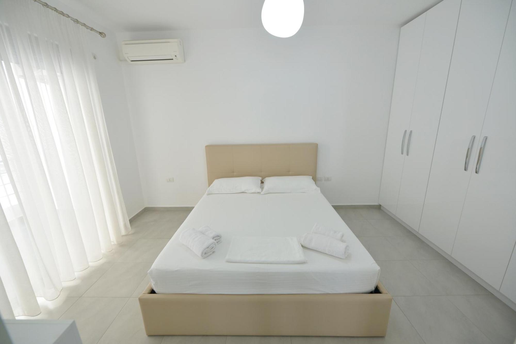 Apt Sarandë Exterior foto