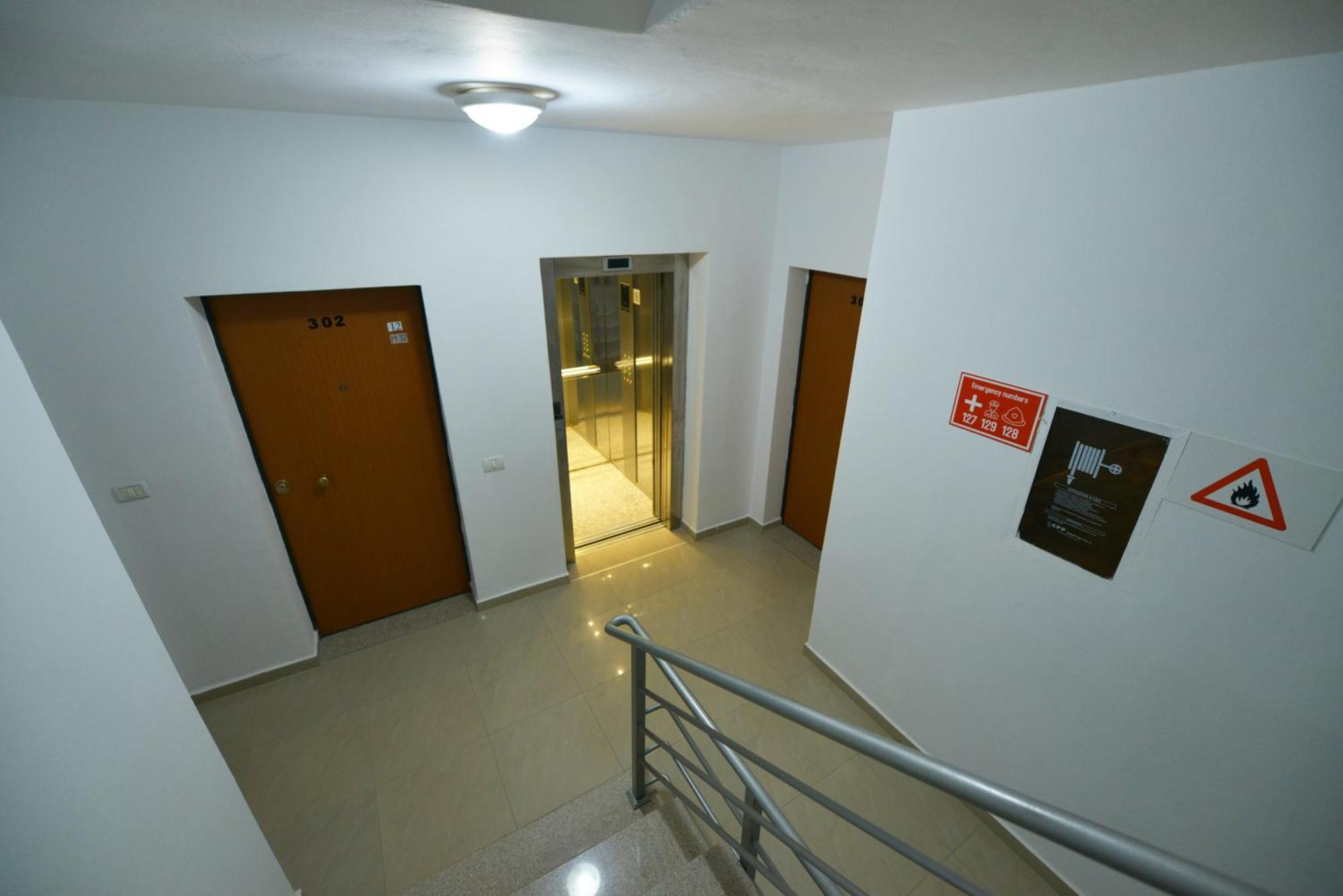 Apt Sarandë Exterior foto